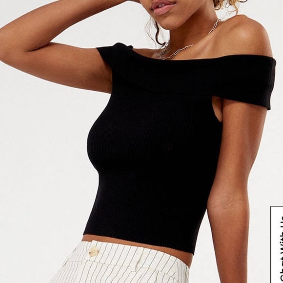 Kendall + Kylie NEW Black Ribbed Off the Shoulder Cropped Top Size Large - Picture 1 of 6
